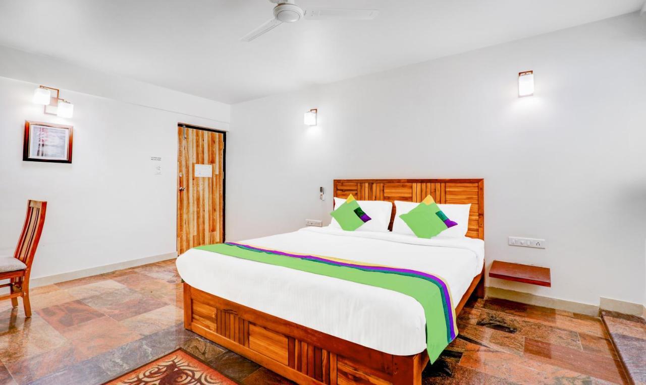 מלון Chikmagalūr Treebo Benaka Residency מראה חיצוני תמונה