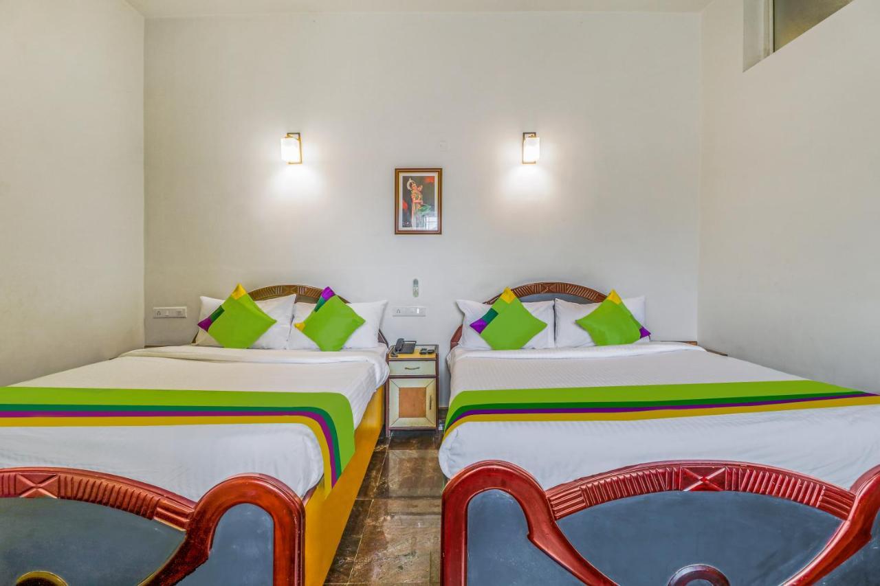 מלון Chikmagalūr Treebo Benaka Residency מראה חיצוני תמונה