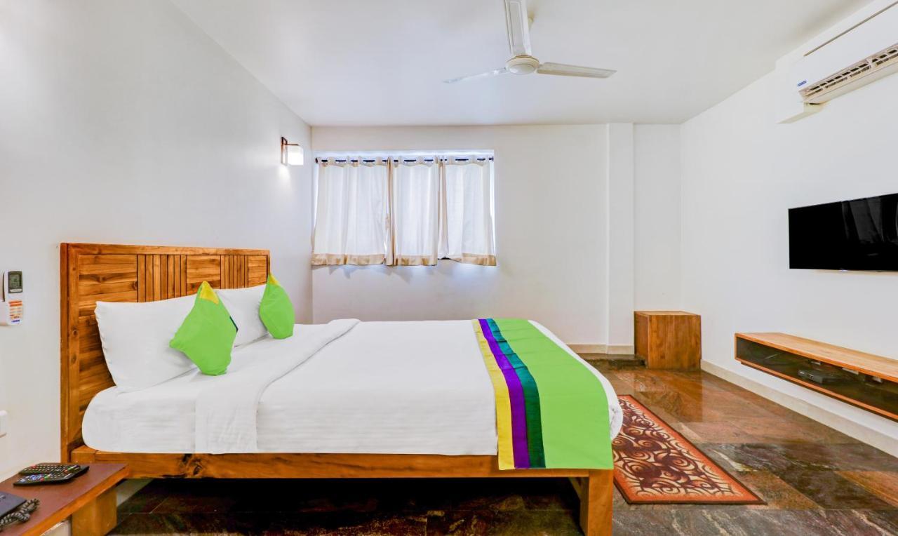 מלון Chikmagalūr Treebo Benaka Residency מראה חיצוני תמונה